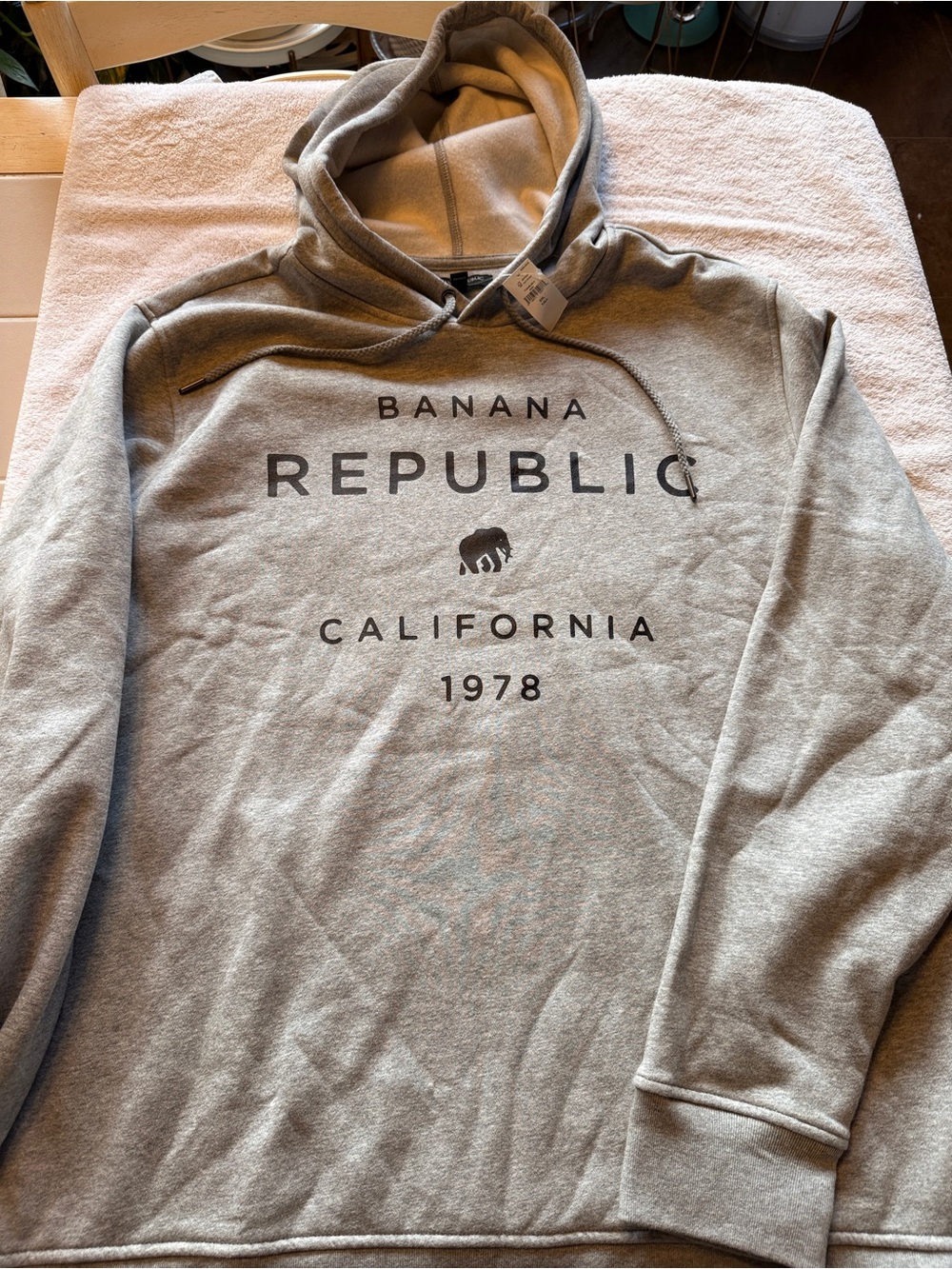 Banana Republic Light Gray Pullover Hoodie with Text Logo XXL Tall New w/ Tag